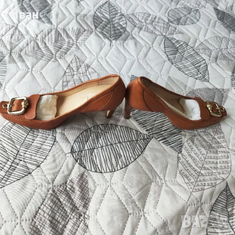 дамски обувки, Celine оригинални чисто нови, снимка 2 - Маратонки - 49518098