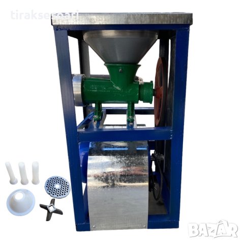 Месомелачка чугунена Румънска №32 с електромотор и метална фуния + плот, снимка 3 - Други инструменти - 42968359