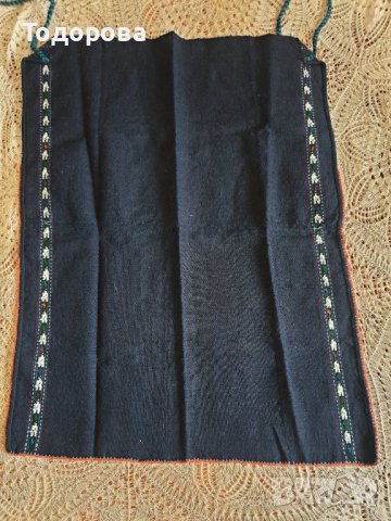 Автентична престилка от народна носия, снимка 2 - Антикварни и старинни предмети - 39489942