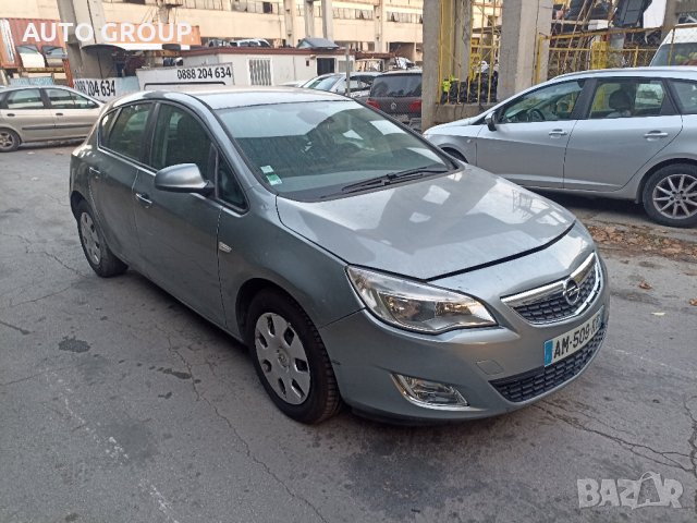 Опел Астра 2011г / Opel Astra J 1,7 CDTI - на части, снимка 2 - Автомобили и джипове - 38584302