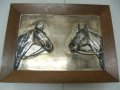 № 5503 старо метално барелефно пано с дървена рамка  - НВ  - метал / дърво  -, снимка 3