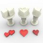 3 бр мини сърце сърца love пластмасови резци с бутало релефни форми тесто фондан украса резец форма , снимка 1 - Форми - 37647256