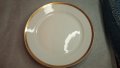 Порцеланова салатна кръгла голяма чиния, златна шарка, снимка 1 - Чинии - 43771441
