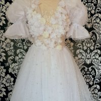 Официална рокля с перли и 3д цветя , снимка 1 - Рокли - 37895135