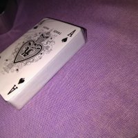 Royal Playing Cards STR-карти  за игра нови пластик  в метална кутия, снимка 8 - Карти за игра - 33622282