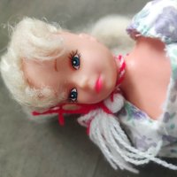 Продавам стара кукла Барби, снимка 5 - Кукли - 43407022