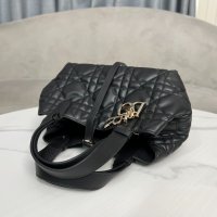 Налична чанта Dior 23cm, снимка 3 - Чанти - 42978034