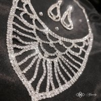Луксозен дамски комплект бижута с кристали от 2 части “Locrezia” – колие и обеци, снимка 1 - Бижутерийни комплекти - 43370230