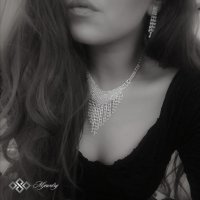 Луксозен дамски комплект бижута с кристали от 2 части “Larissa”, снимка 5 - Бижутерийни комплекти - 43816848