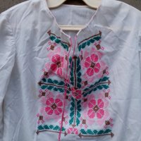 Стара бродирана дамска риза, снимка 2 - Антикварни и старинни предмети - 28705144