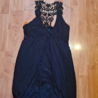 Оригинална спортна черна рокля GUESS JEANS,  тип балон , снимка 2 - Рокли - 37481559