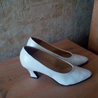 Бели  дамски обувки   № 37, снимка 2 - Дамски елегантни обувки - 28460216