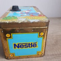 Стара метална кутия за бонбони на Nestle Disney Чичо Скрудж, снимка 5 - Колекции - 40717289