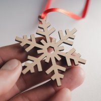 Дървена играчка за елха (снежинка), снимка 10 - Коледни подаръци - 38853171