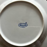 Италиански порцелан сервиз чинии, снимка 5 - Чинии - 44128243