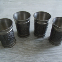 № 7452 комплект 4 броя стари малки метални чашки - REIN ZINN  - SKS design  - релефни орнаменти , снимка 6 - Други ценни предмети - 44922099