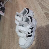 Adidas 23 номер, снимка 2 - Детски маратонки - 43833207