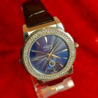 Луксозен часовник с 2 лица и камъни сваровски - Лимитирана серия!, снимка 2 - Дамски - 43437052