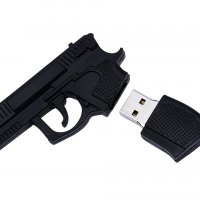 Флашка 32 гб. Пистолет , USB флаш памет, снимка 1 - USB Flash памети - 28338252