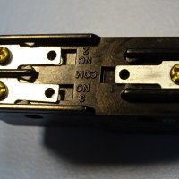 Краен изключвател OMRON Z15GW55 15A, 250V AC limit switch, снимка 4 - Резервни части за машини - 38282827