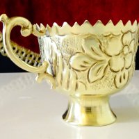 Арабски чаши от месинг,релефни цветя. , снимка 5 - Антикварни и старинни предмети - 40700950