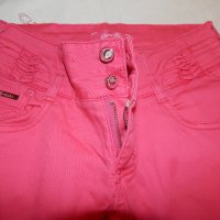 Розови дънки 9-10 години, снимка 4 - Детски панталони и дънки - 27042910