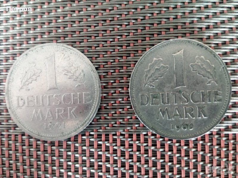 Продавам две монети Ф.Р.Г.-1 марка 1966-91 г.Западна Германия.Обявената цена е за двете., снимка 1