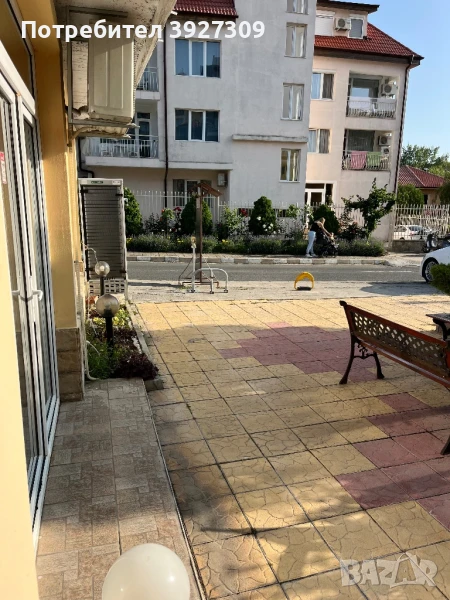 Под наем- помещение подходящо за маникюристка/ фризьорка/ козметичка, снимка 1