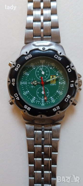 Часовник Ferrari. Не работи, голяма е вероятността да е нещо съвсем дребно за ремонт., снимка 1