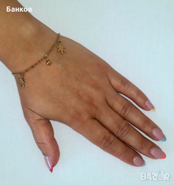  Нежна дамска гривна с висулки. Медицинска стомана Gold, снимка 1