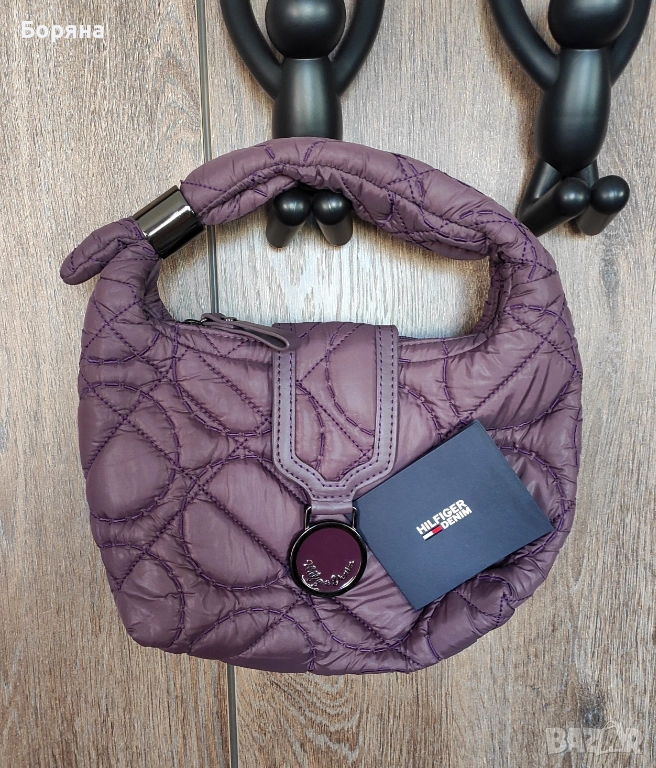 Tommy Hilfiger нова малка лилава капитонирана чанта, снимка 1
