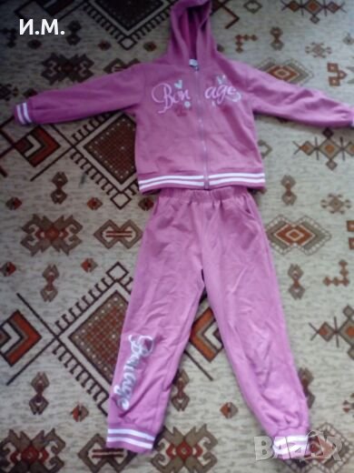 Спортен комплект за момиче, снимка 1