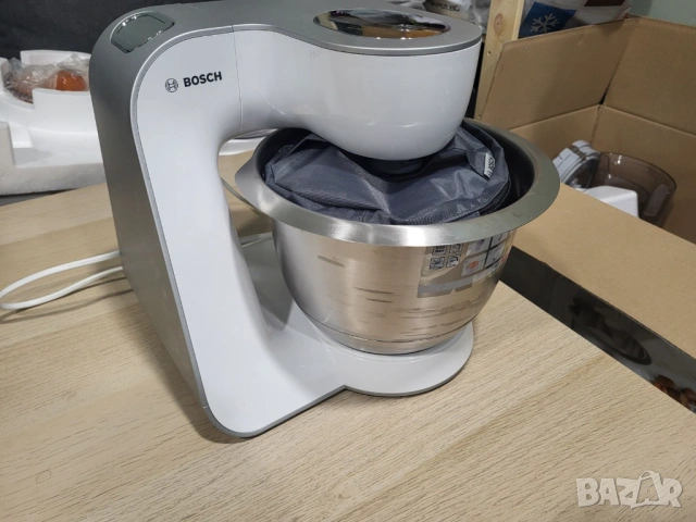Кухненски робот Bosch MUM54251, снимка 3 - Кухненски роботи - 53482530