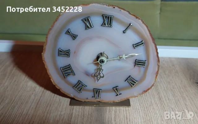 часовник от естествен минерал кварцов за ценители , снимка 2 - Антикварни и старинни предмети - 49379445