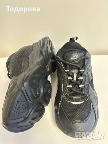 Маратонки 35 номер Flair