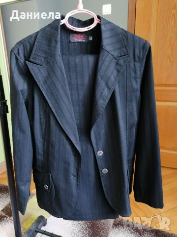 Стилен дамски костюм, снимка 2 - Костюми - 32633172