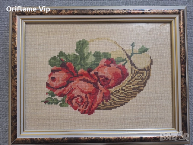 Гоблен рози в панер с рамка