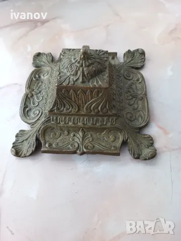 Бронзова френска мастилница