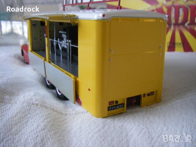 Колекционерско метално камионче Bernard 110MB 1951, снимка 4 - Колекции - 35481414