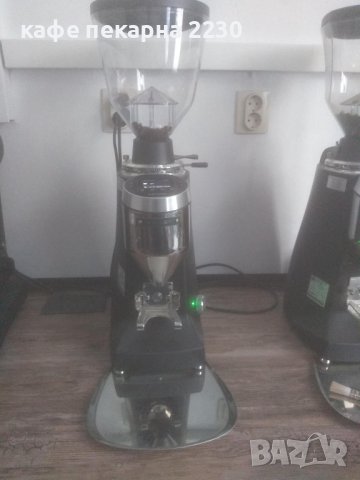 Професионална кафемелачка MAZZER MAJOR V electronic