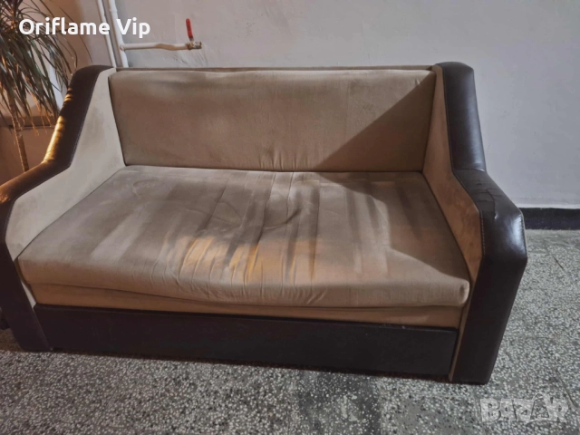 Диван, канапе и табуретка