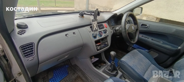 Honda H-RV 1.6I, снимка 8 - Автомобили и джипове - 52185627