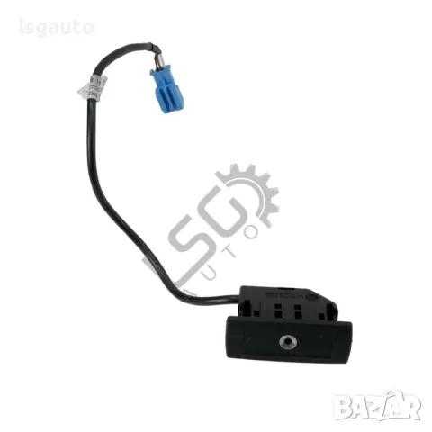 Аудио изход Mercedes-Benz C-Class 204 (W/S/C) 2007-2014 ID: 142240