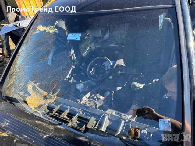 Предно челно стъкло Мерцедес ц клас Mercedes C class W203 седан комби