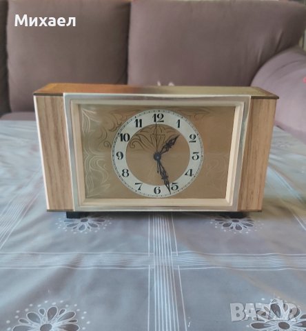 Стар часовник Молния, снимка 1 - Антикварни и старинни предмети - 36748162
