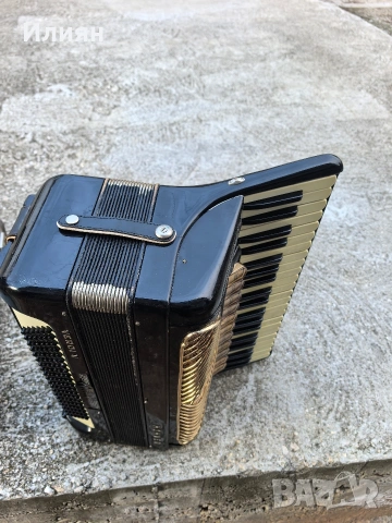 Акордеон, снимка 7 - Акордеони - 53103177