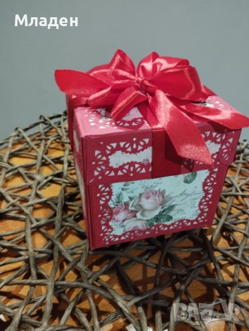 Експлодираща кутия