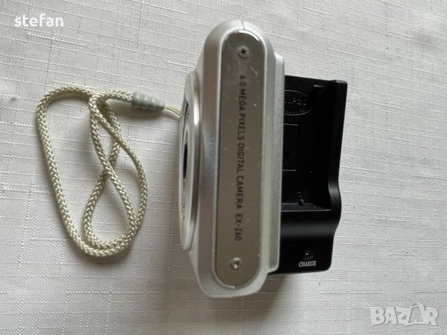 Дигитална камера Casio Exilim EX-Z60, снимка 2 - Камери - 43035963