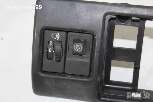 Панел бутон ел.огледала реглаж фар Ситроен Берлинго 1 1998 1.9d Citroen Berlingo 1  9619440377, снимка 2 - Части - 49820705