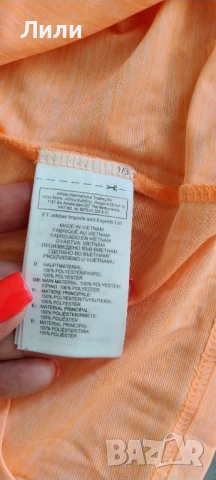 Спортен топ Adidas, снимка 3 - Потници - 51149439